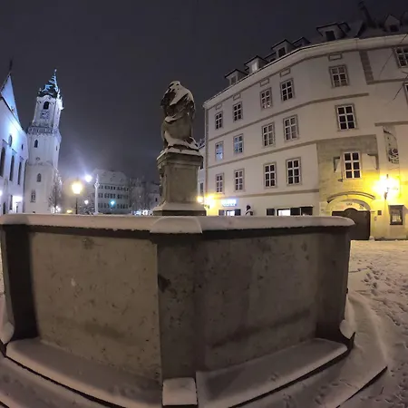 Downtown Lägenhet Bratislava